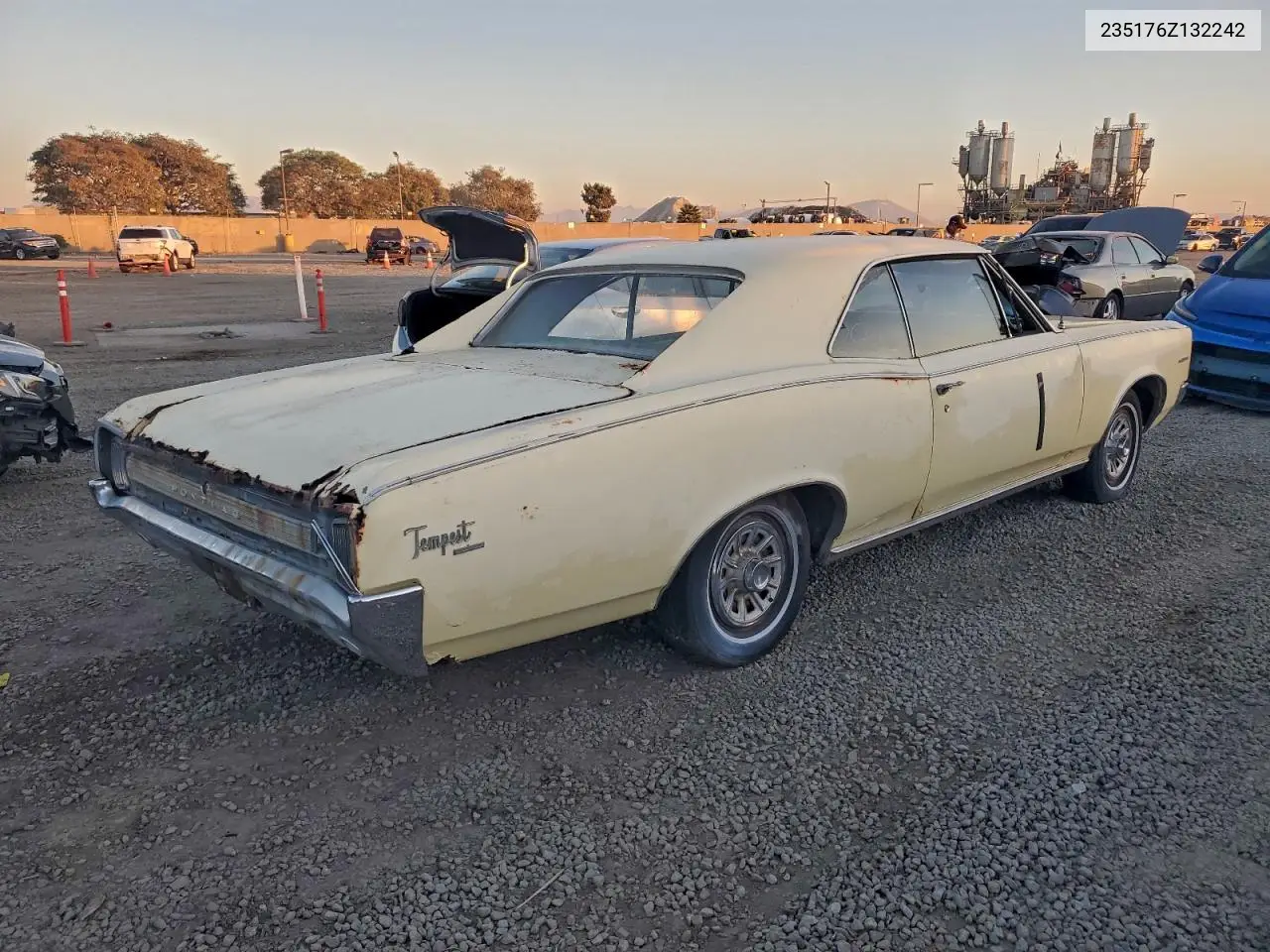 235176Z132242 1966 Pontiac Tempest