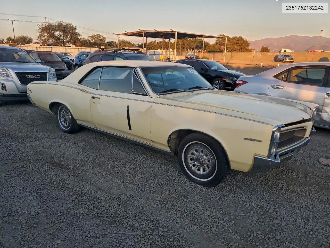 235176Z132242 1966 Pontiac Tempest