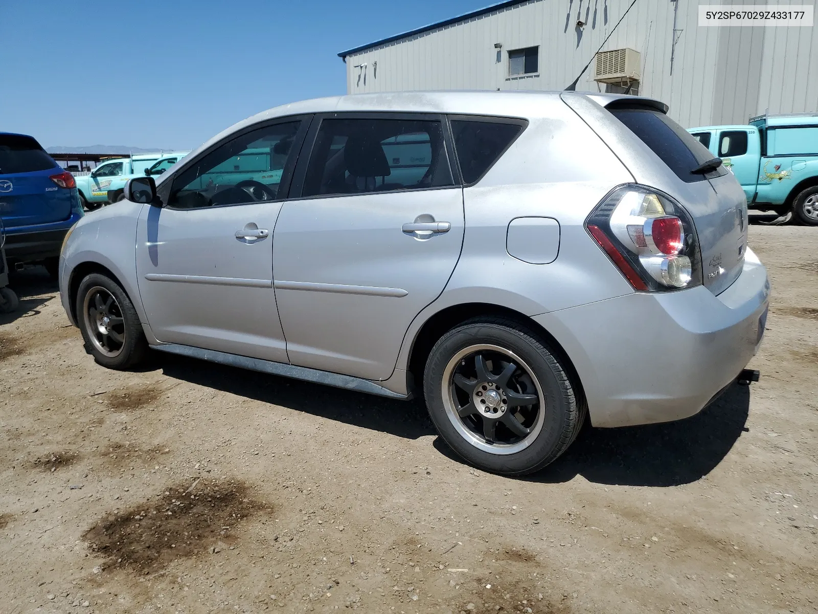 2009 Pontiac Vibe VIN: 5Y2SP67029Z433177 Lot: 57894104