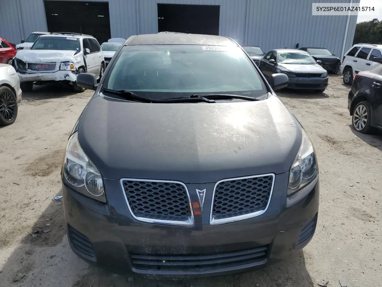 2010 Pontiac Vibe VIN: 5Y2SP6E01AZ415714 Lot: 39200264