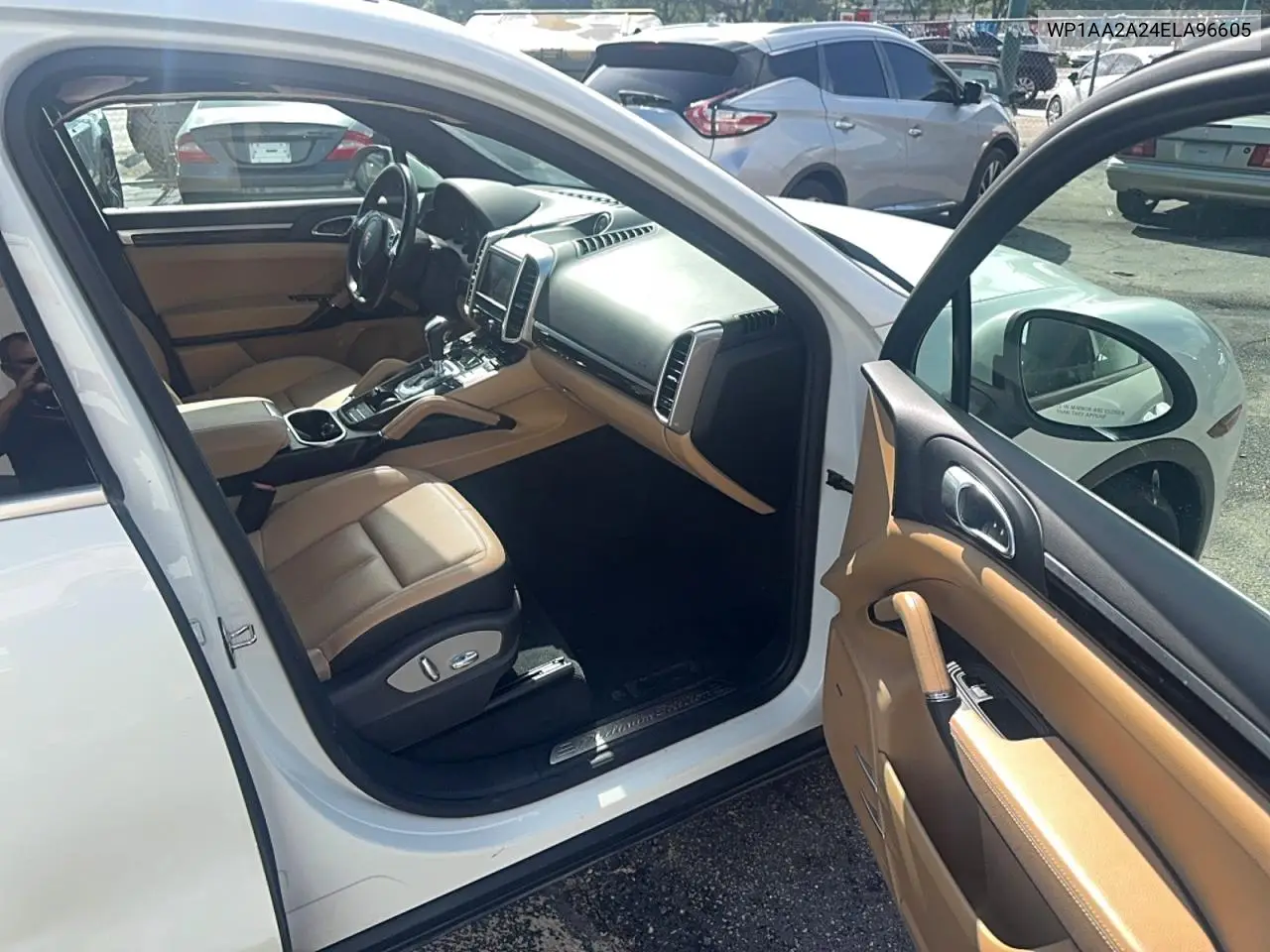 WP1AA2A24ELA96605 2014 Porsche Cayenne