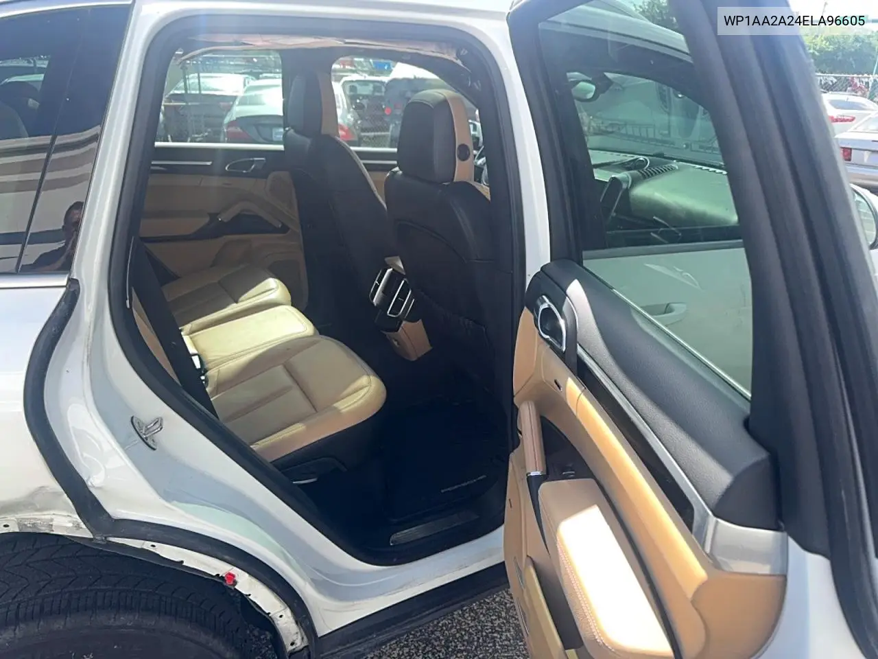 WP1AA2A24ELA96605 2014 Porsche Cayenne
