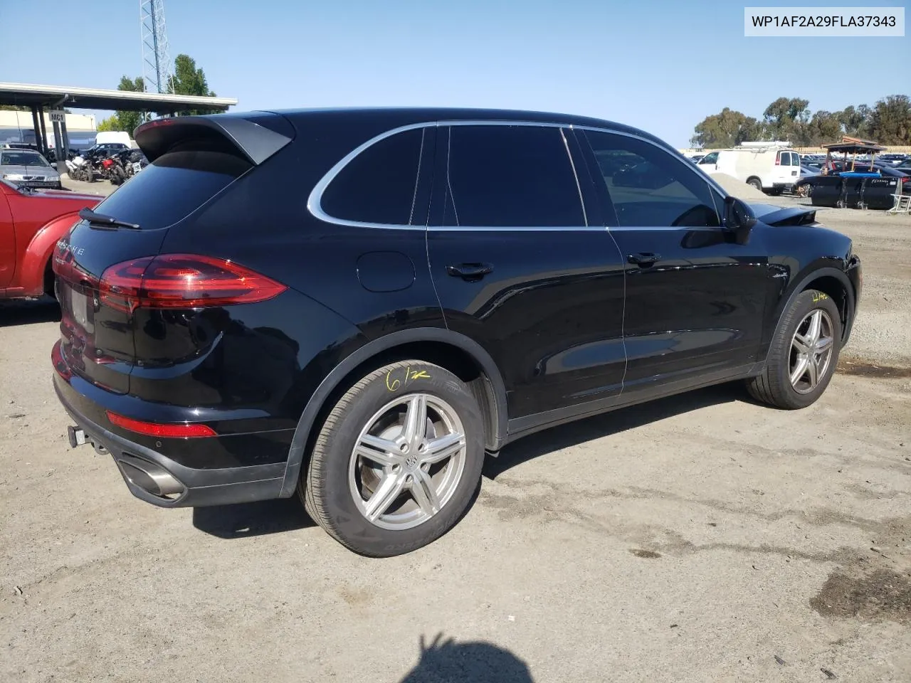 WP1AF2A29FLA37343 2015 Porsche Cayenne