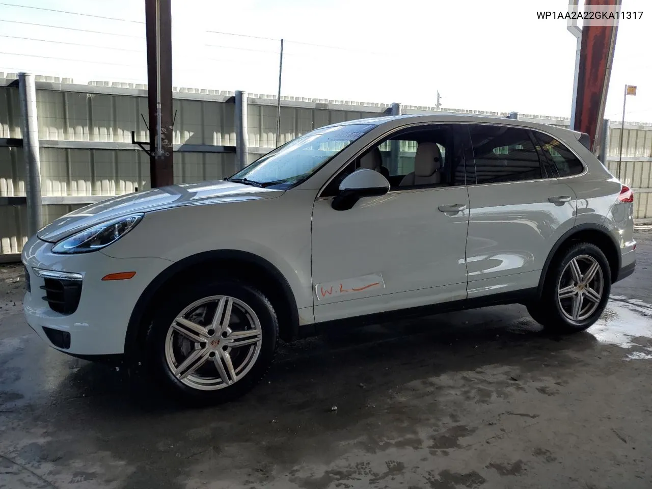 WP1AA2A22GKA11317 2016 Porsche Cayenne