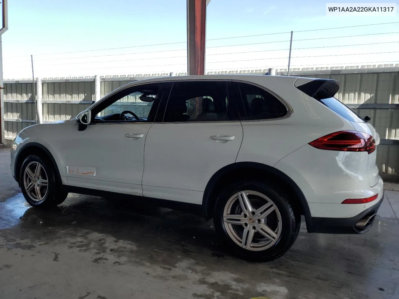 WP1AA2A22GKA11317 2016 Porsche Cayenne