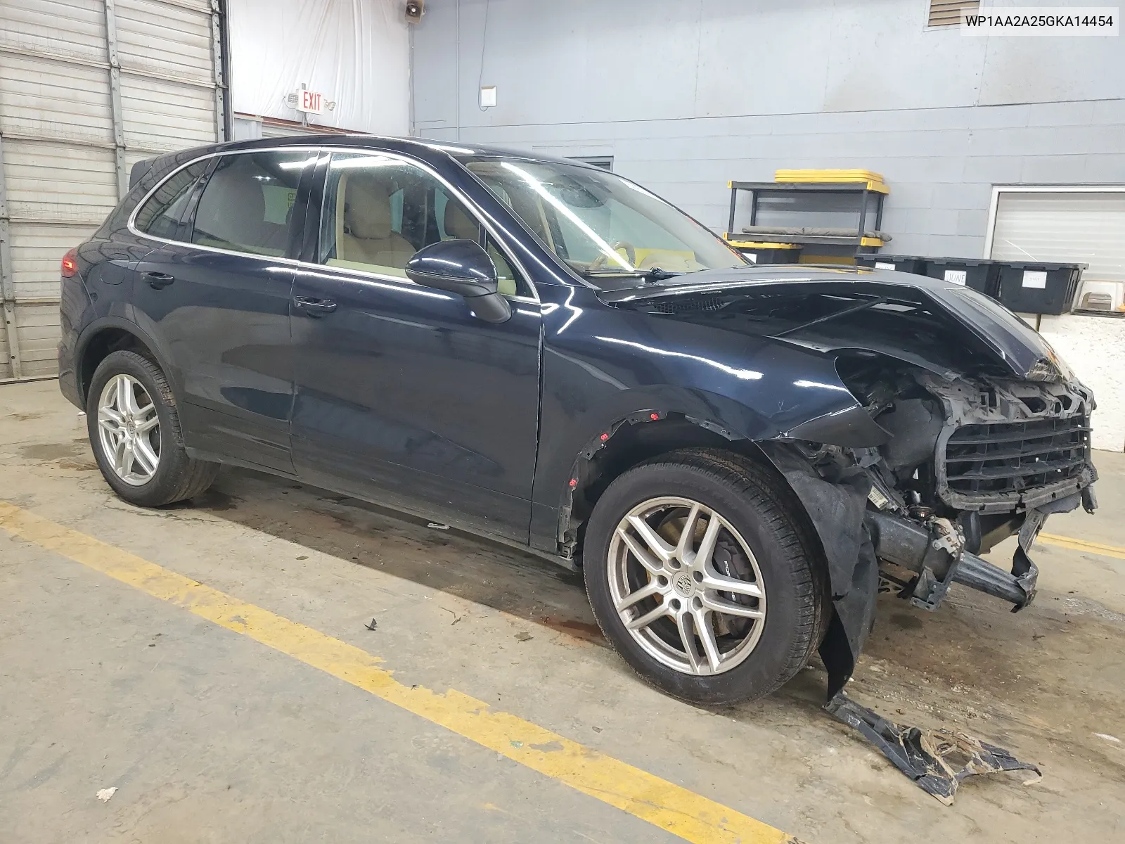 WP1AA2A25GKA14454 2016 Porsche Cayenne