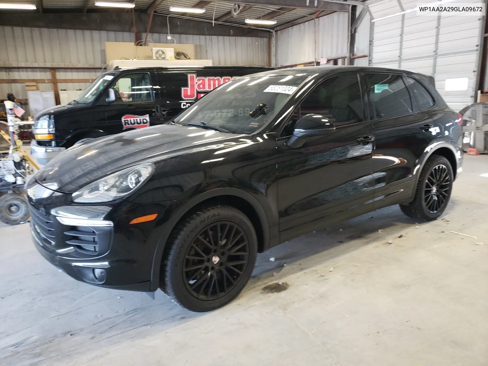 WP1AA2A29GLA09672 2016 Porsche Cayenne