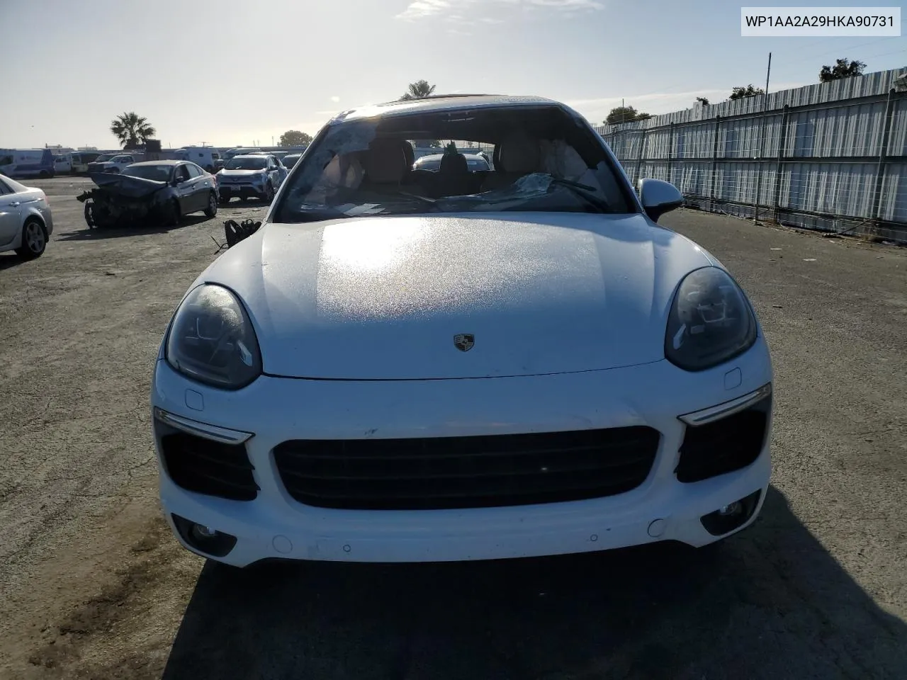 WP1AA2A29HKA90731 2017 Porsche Cayenne