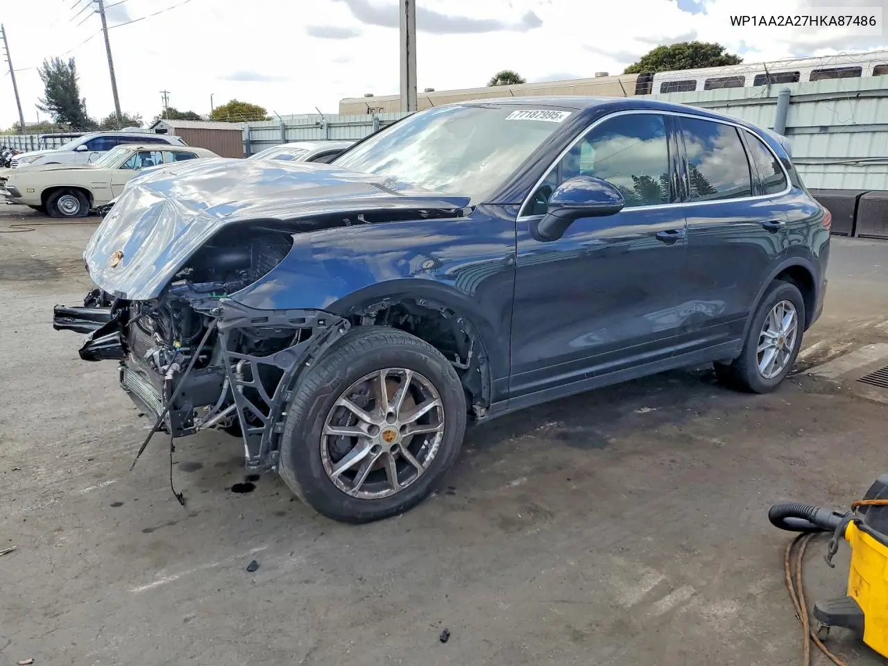 WP1AA2A27HKA87486 2017 Porsche Cayenne