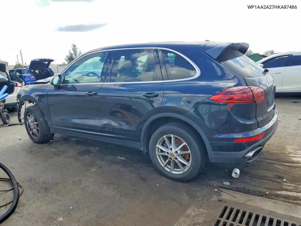 WP1AA2A27HKA87486 2017 Porsche Cayenne