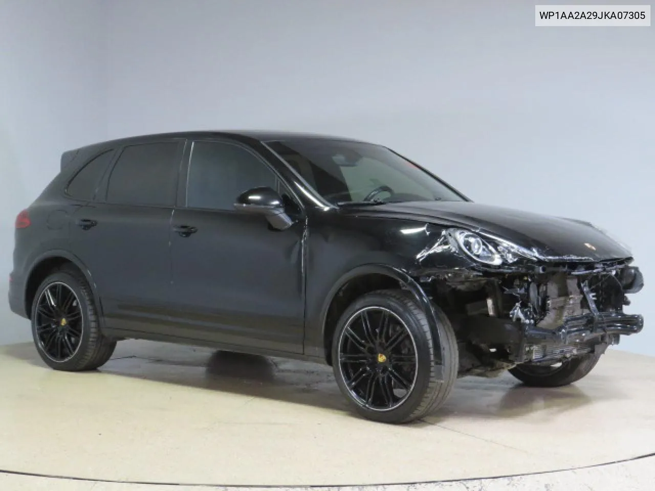 WP1AA2A29JKA07305 2018 Porsche Cayenne