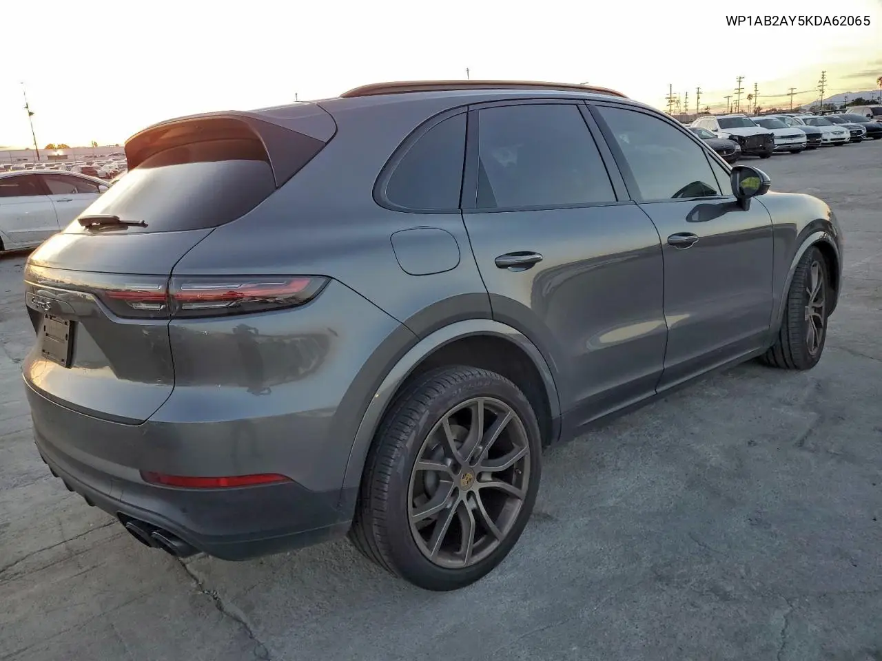 WP1AB2AY5KDA62065 2019 Porsche Cayenne S