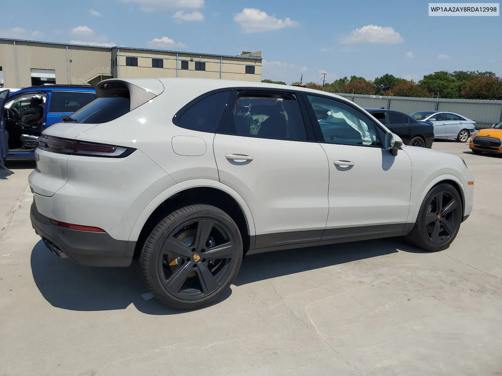 WP1AA2AY8RDA12998 2024 Porsche Cayenne