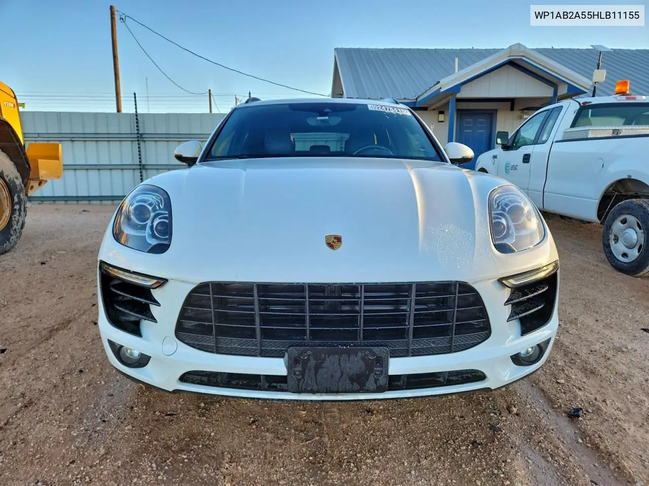 WP1AB2A55HLB11155 2017 Porsche Macan S