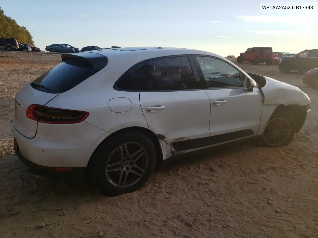 WP1AA2A52JLB17343 2018 Porsche Macan