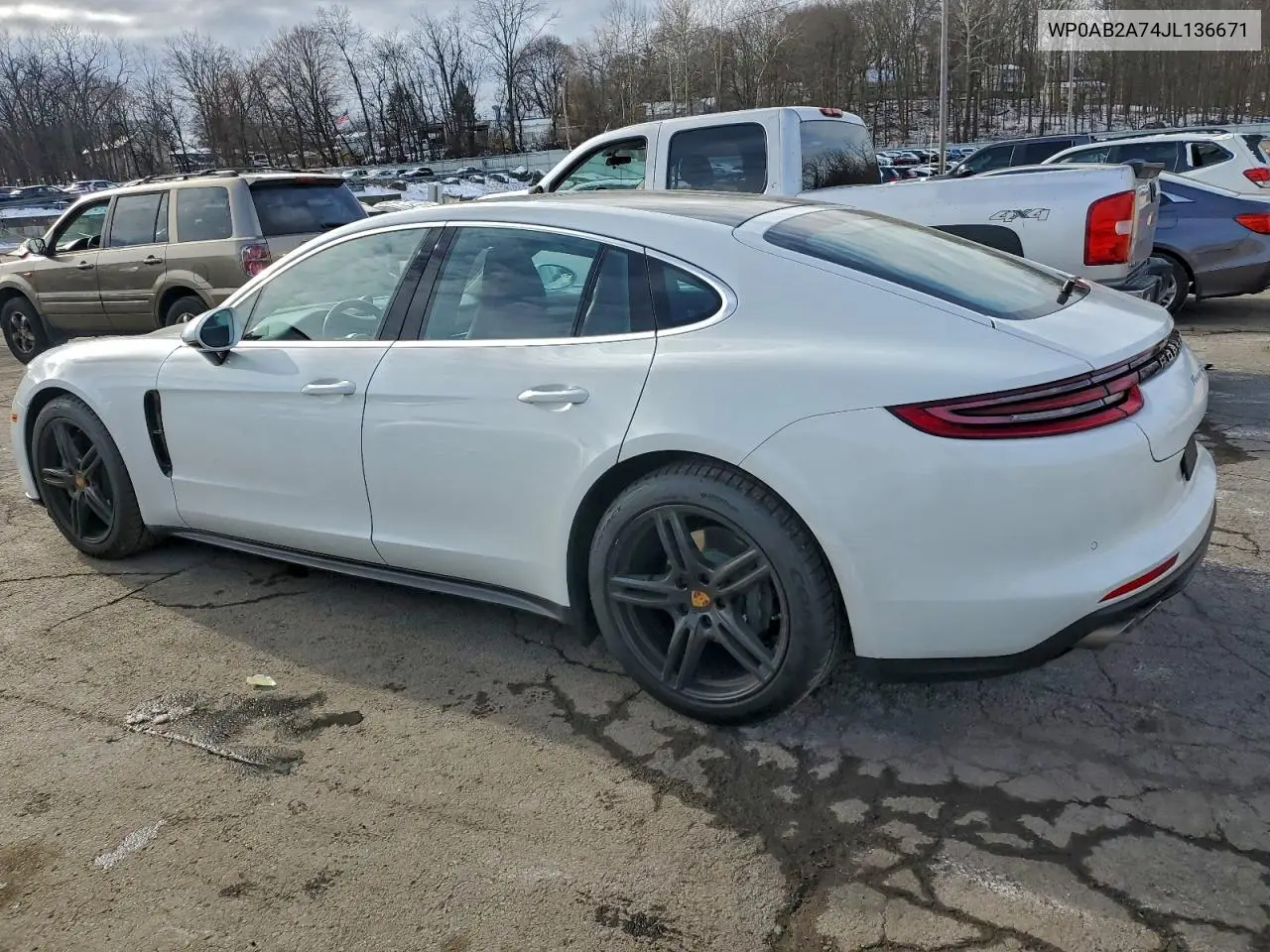 WP0AB2A74JL136671 2018 Porsche Panamera 4S