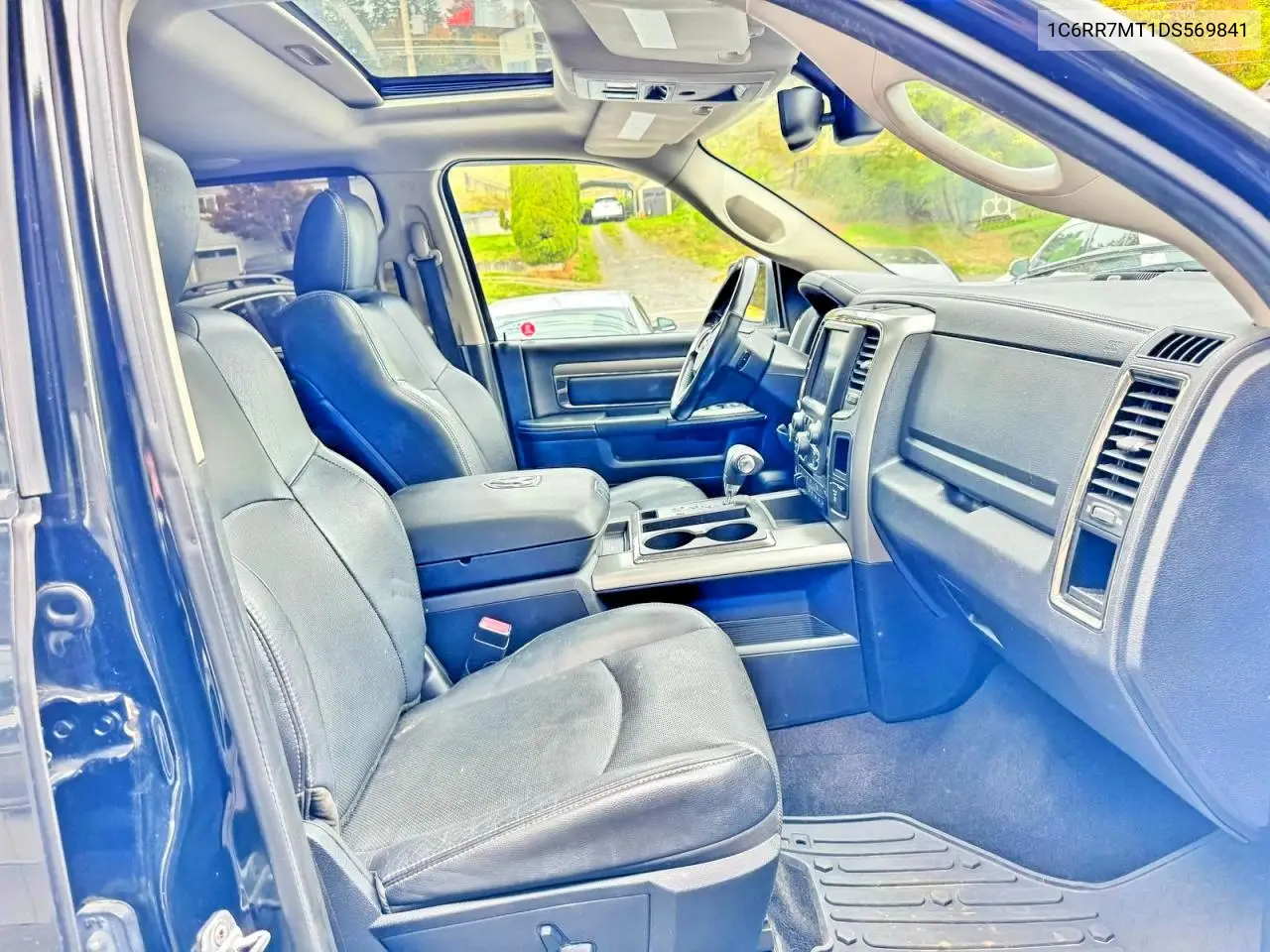1C6RR7MT1DS569841 2013 Ram 1500 Sport