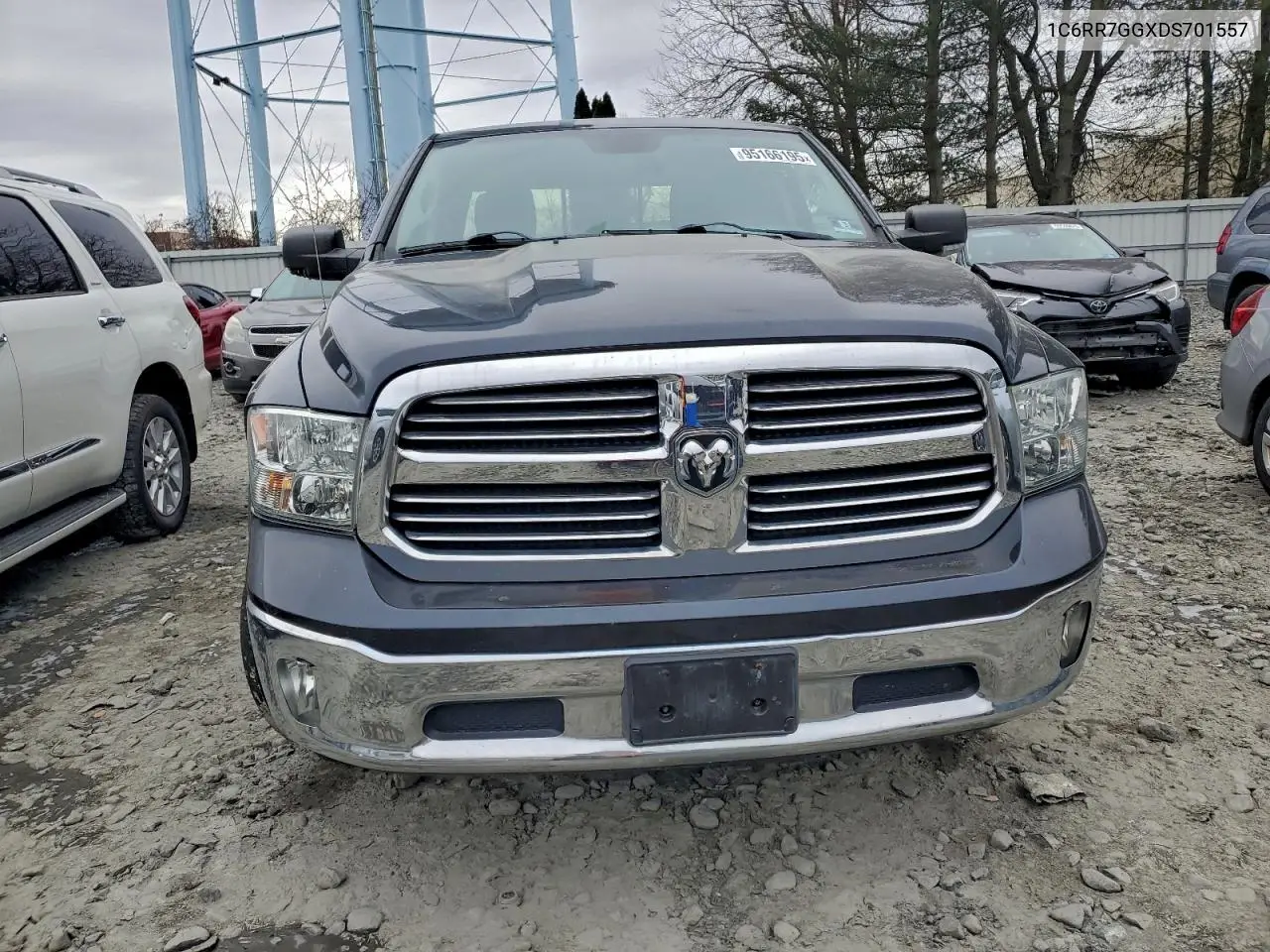 1C6RR7GGXDS701557 2013 Ram 1500 Slt
