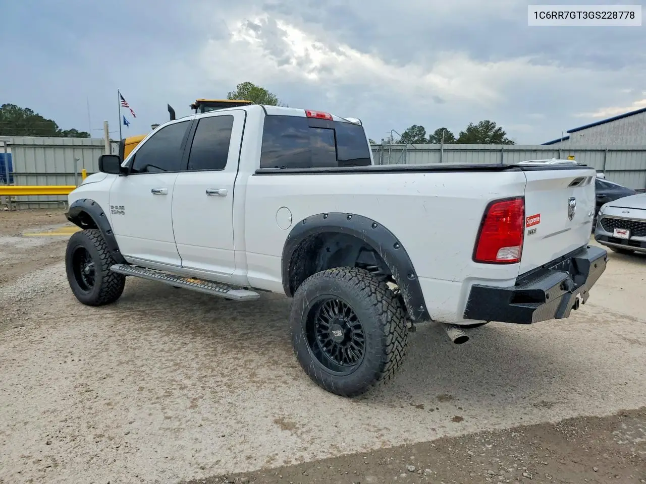1C6RR7GT3GS228778 2016 Ram 1500 Slt