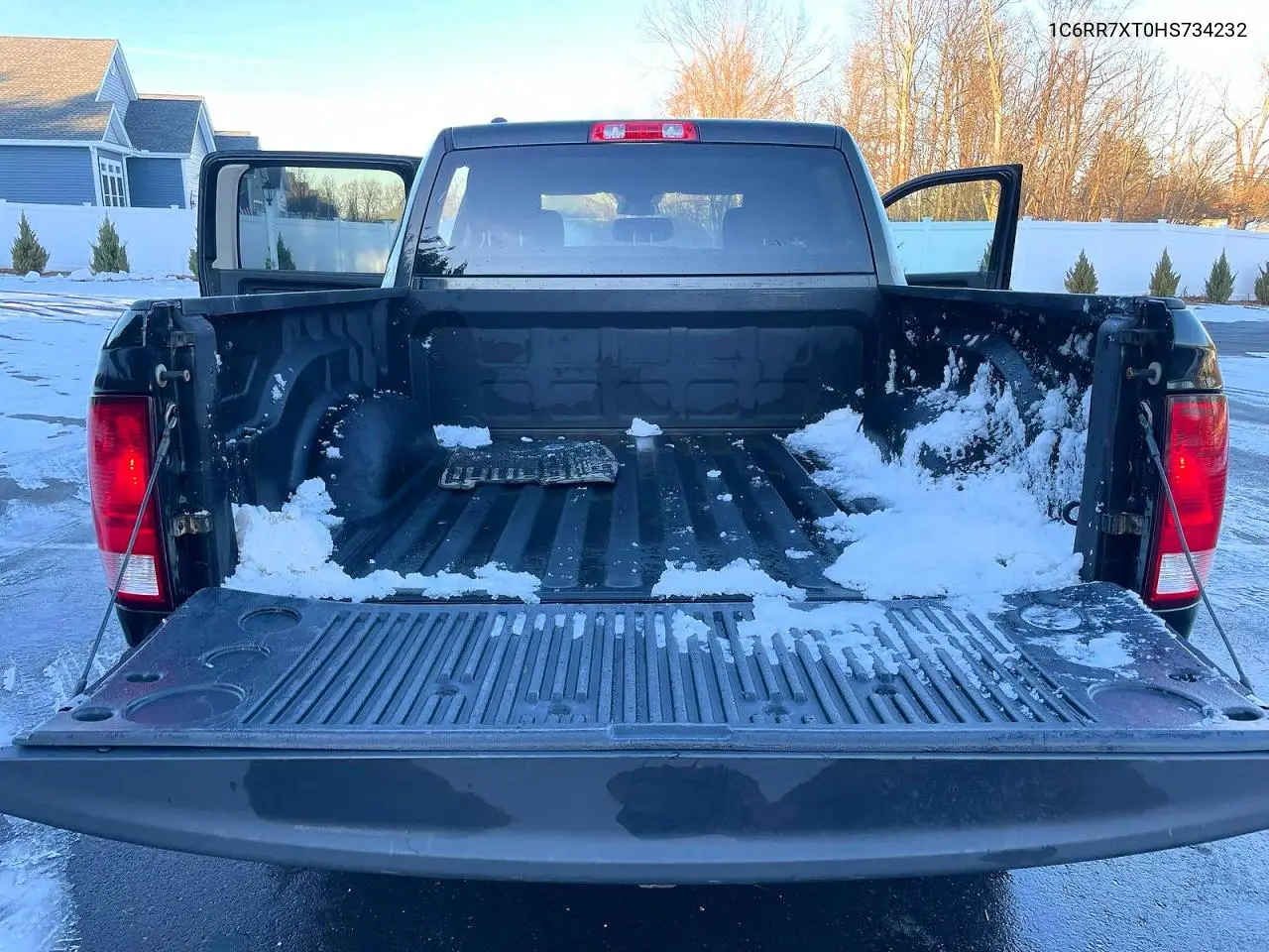 1C6RR7XT0HS734232 2017 Ram 1500 Ssv