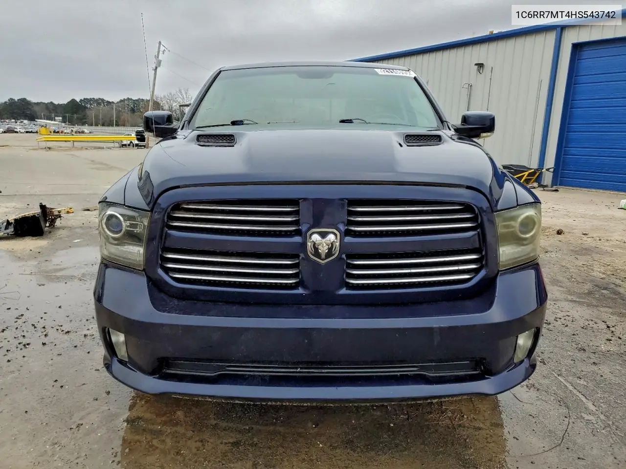 1C6RR7MT4HS543742 2017 Ram 1500 Sport