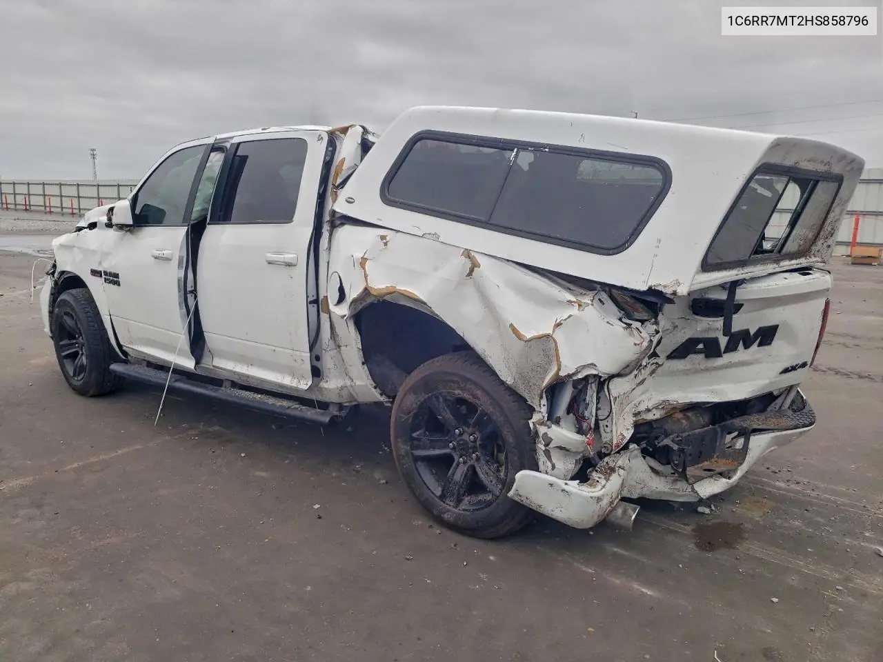 1C6RR7MT2HS858796 2017 Ram 1500 Sport