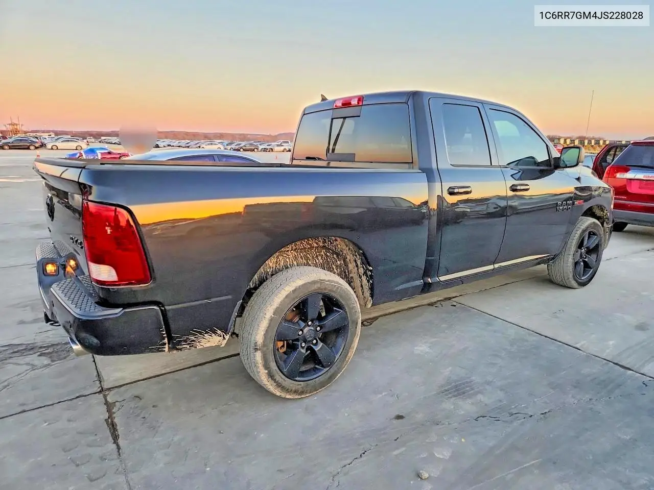 1C6RR7GM4JS228028 2018 Ram 1500 Slt
