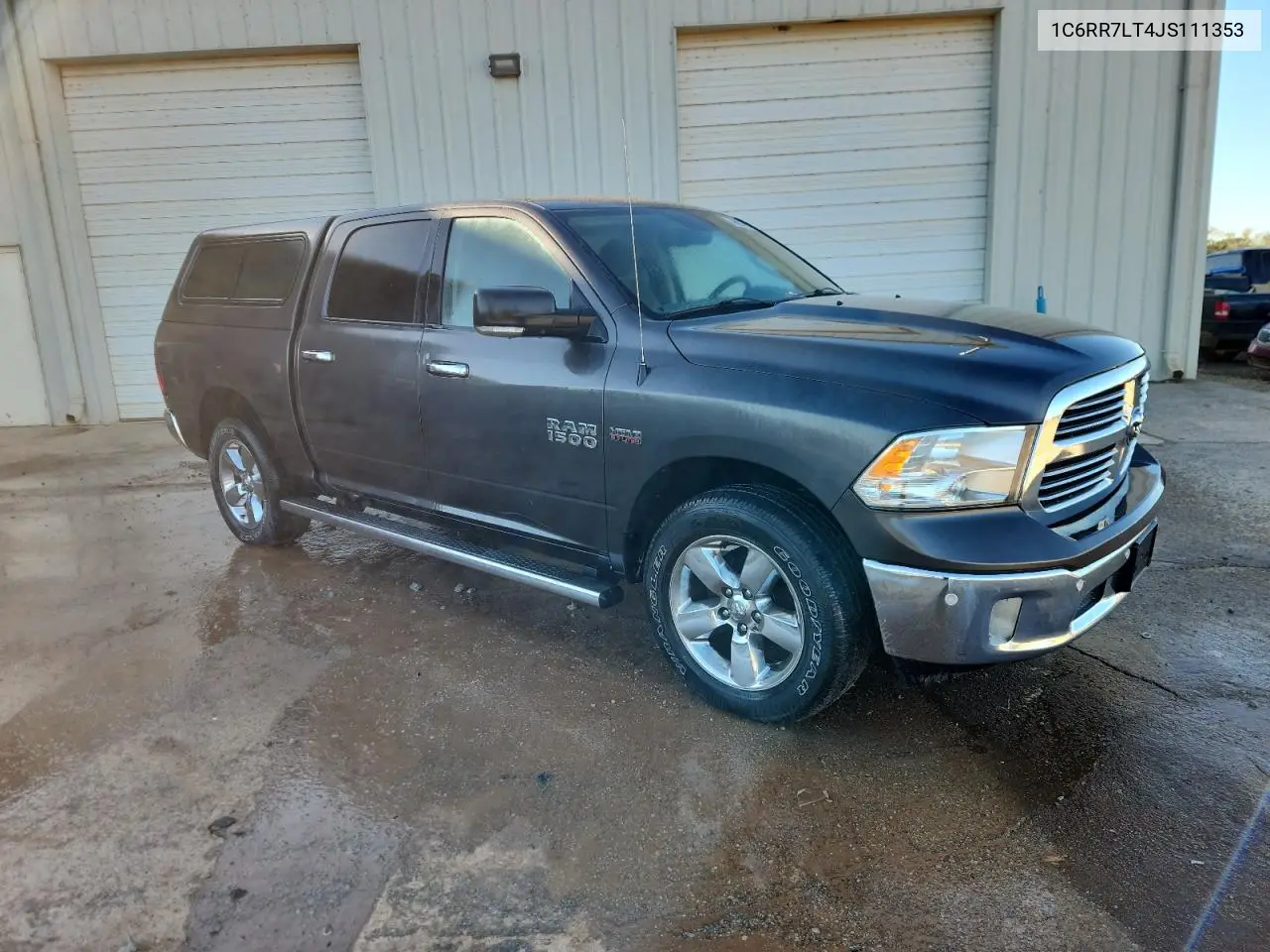1C6RR7LT4JS111353 2018 Ram 1500 Slt