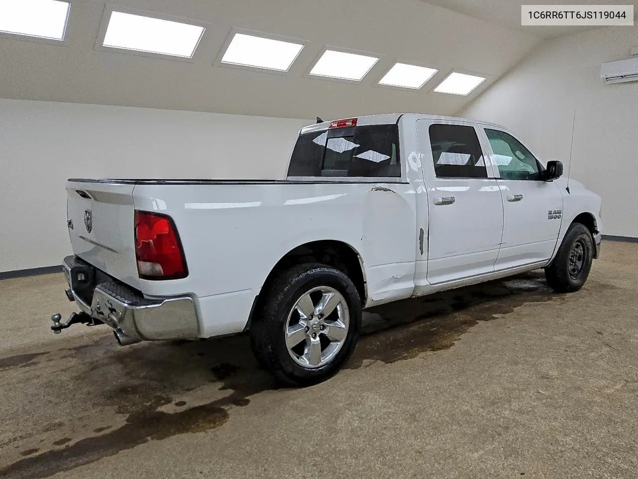 1C6RR6TT6JS119044 2018 Ram 1500 Slt
