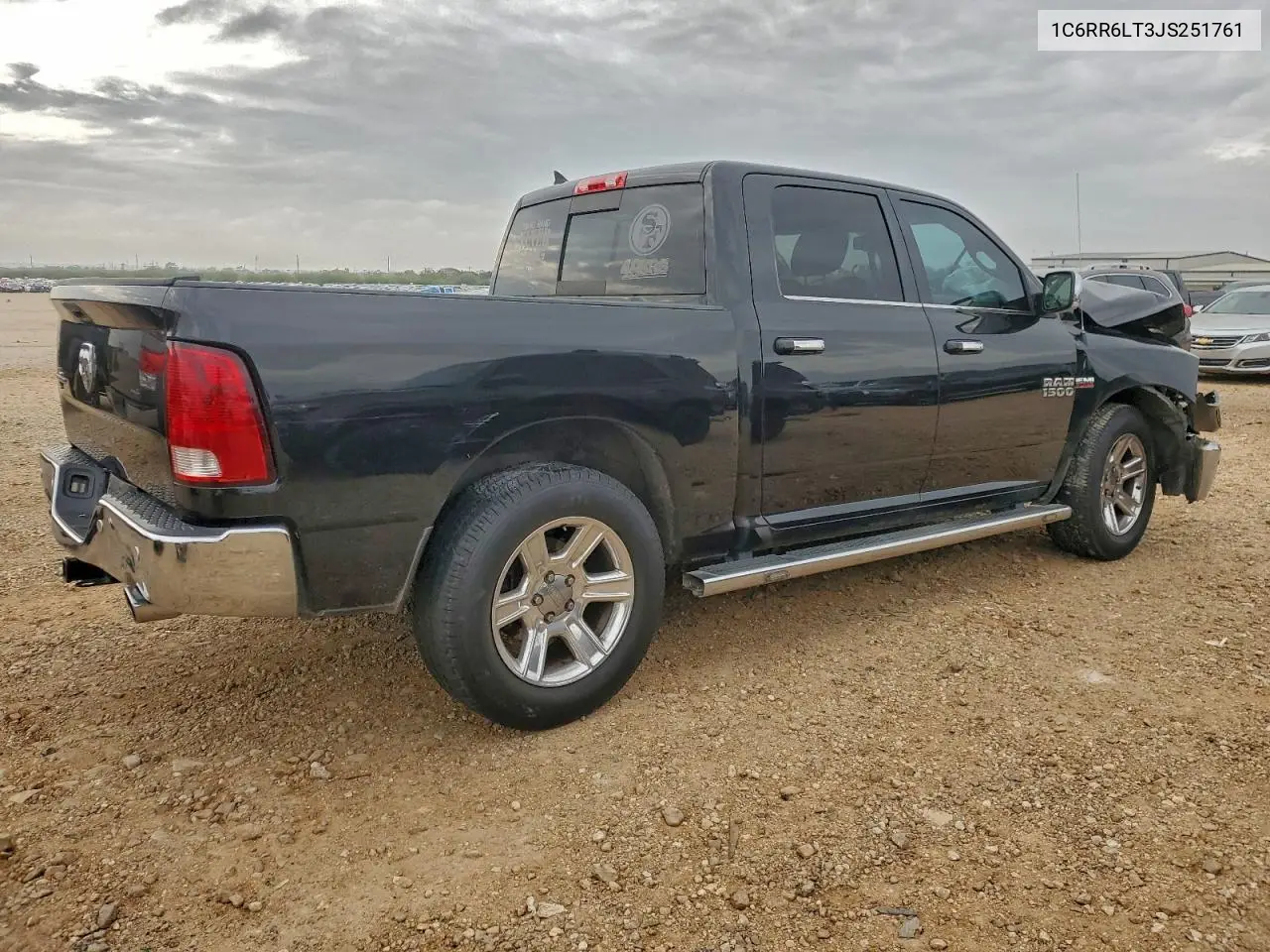 1C6RR6LT3JS251761 2018 Ram 1500 Slt