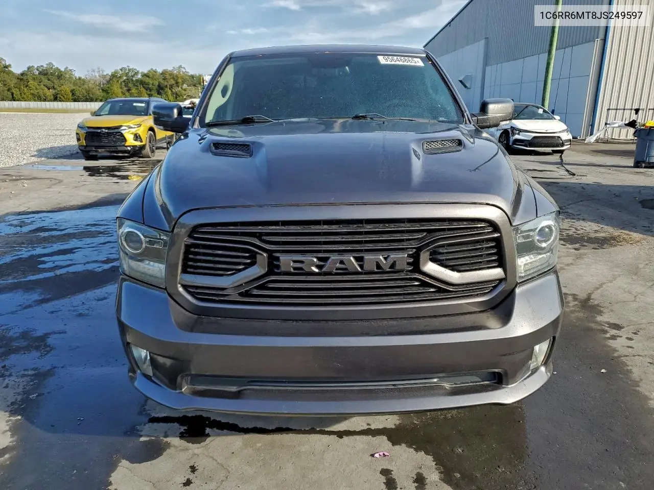 1C6RR6MT8JS249597 2018 Ram 1500 Sport