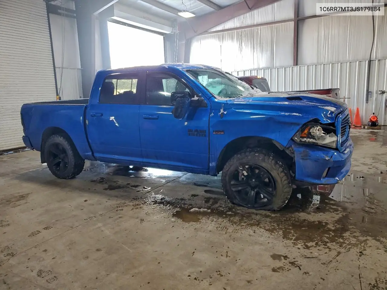 1C6RR7MT3JS179884 2018 Ram 1500 Sport