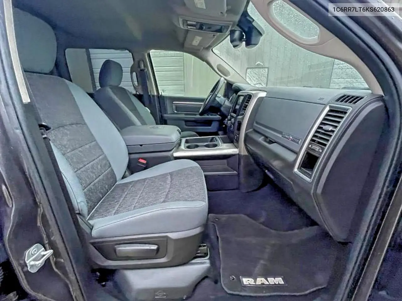 1C6RR7LT6KS620863 2019 Ram 1500 Classic Slt
