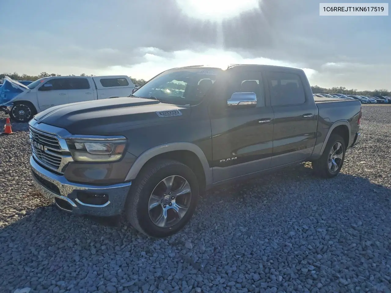 1C6RREJT1KN617519 2019 Ram 1500 Laramie