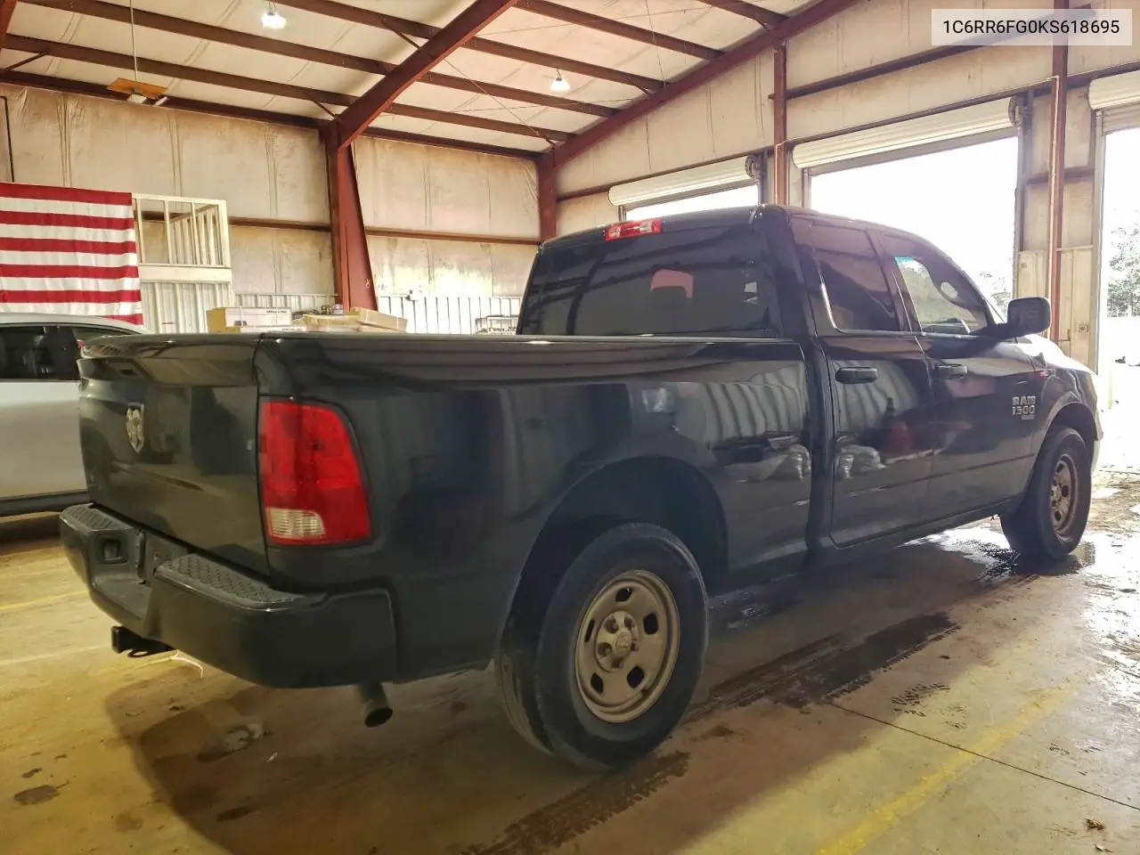 1C6RR6FG0KS618695 2019 Ram 1500 Classic Tradesman