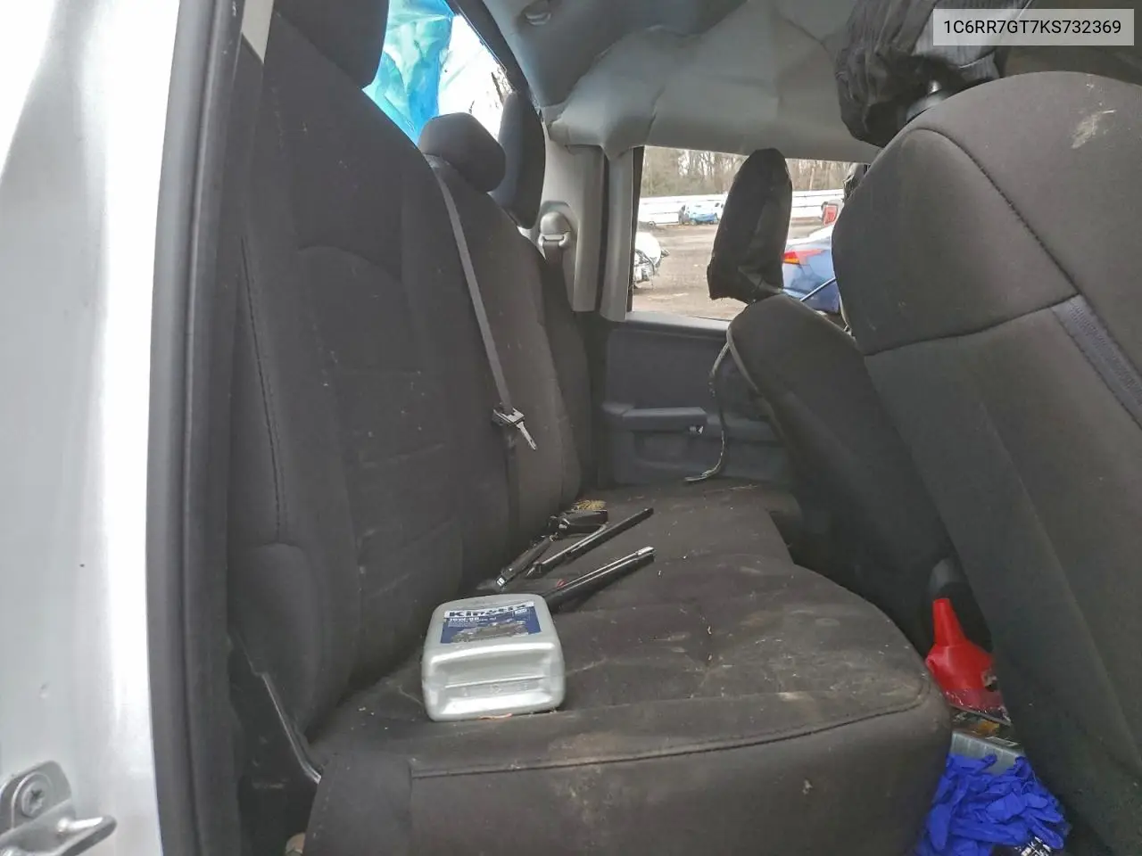1C6RR7GT7KS732369 2019 Ram 1500 Classic Slt