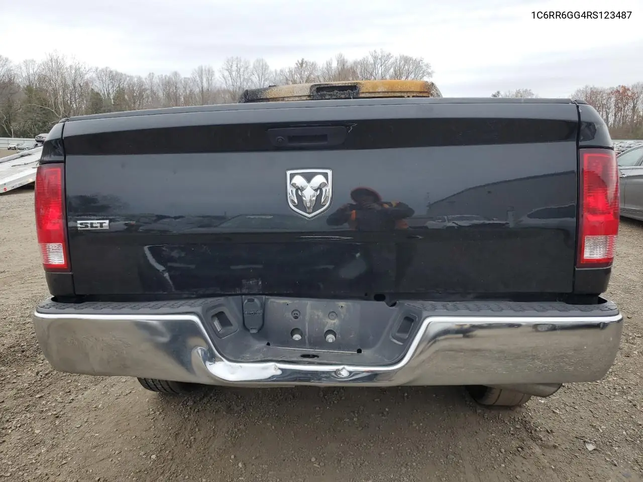 1C6RR6GG4RS123487 2024 Ram 1500 Classic Slt