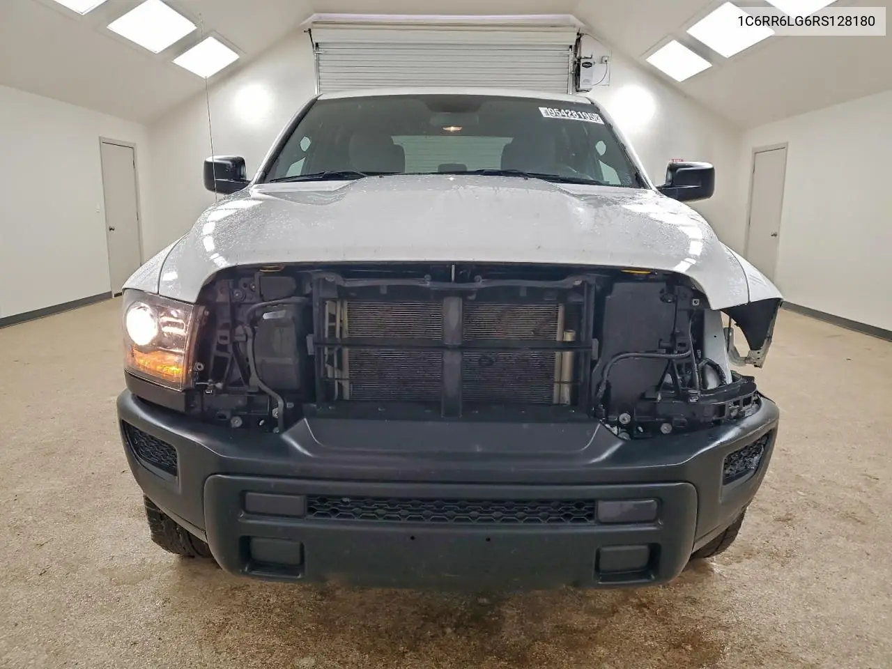 1C6RR6LG6RS128180 2024 Ram 1500 Classic Slt