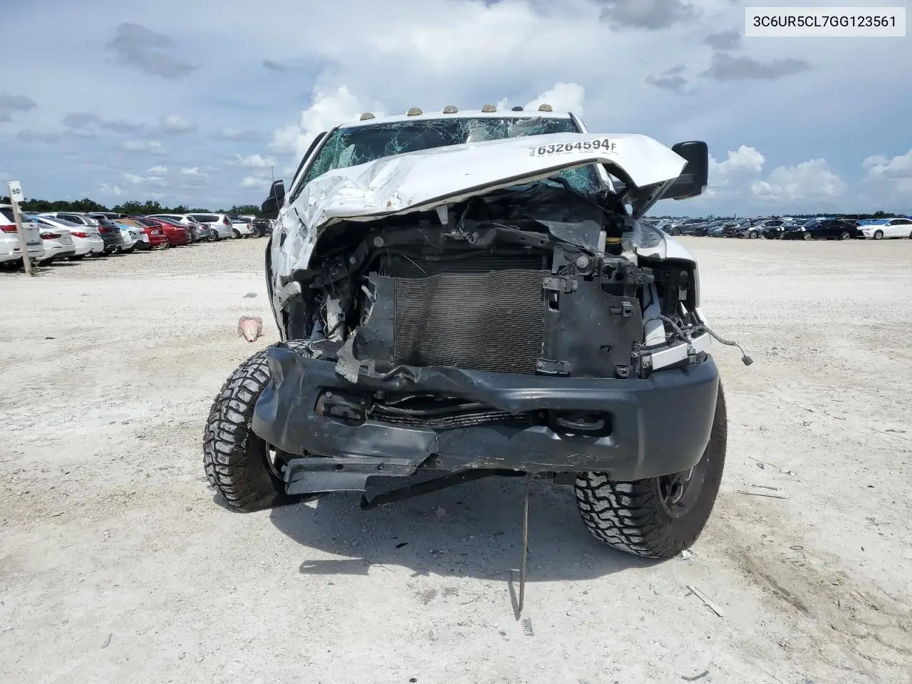 3C6UR5CL7GG123561 2016 Ram 2500 St