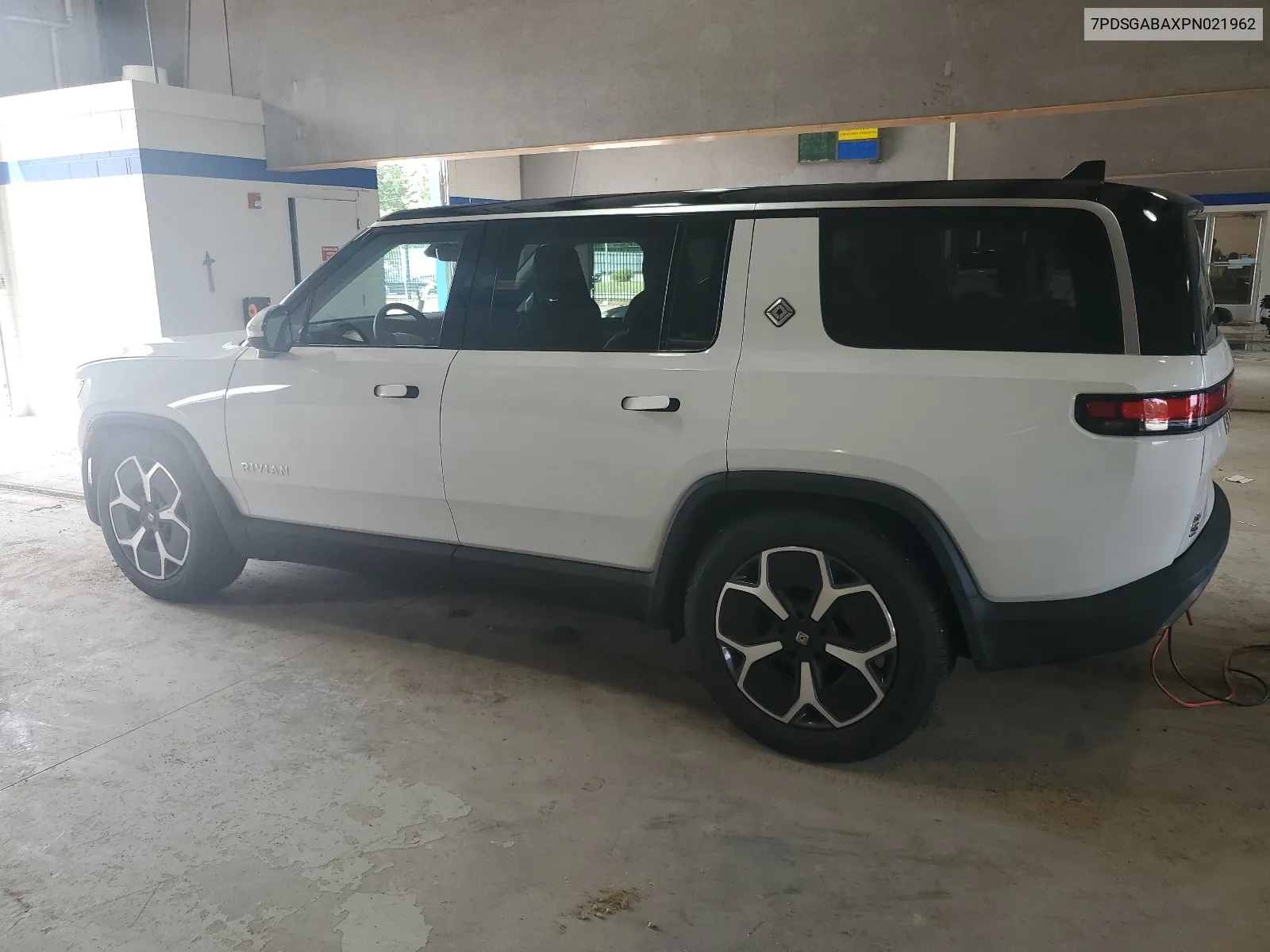 7PDSGABAXPN021962 2023 Rivian R1S Adventure