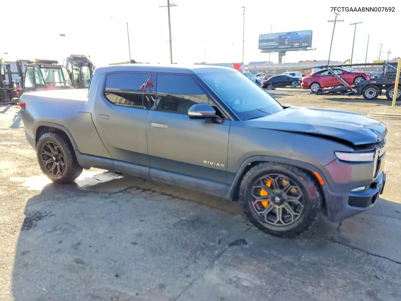 7FCTGAAA8NN007692 2022 Rivian R1T Adventure