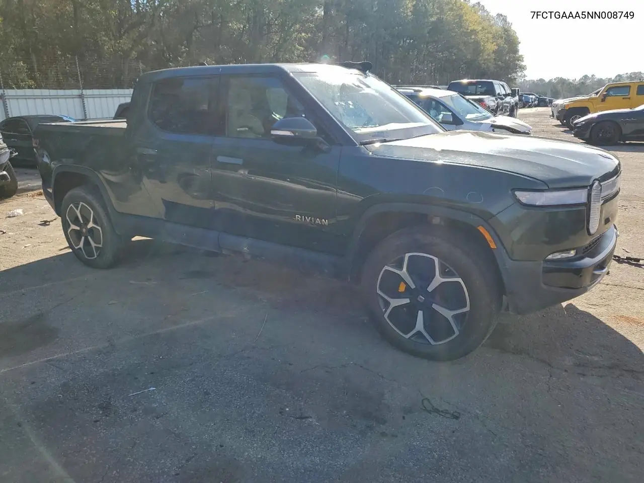 7FCTGAAA5NN008749 2022 Rivian R1T Adventure