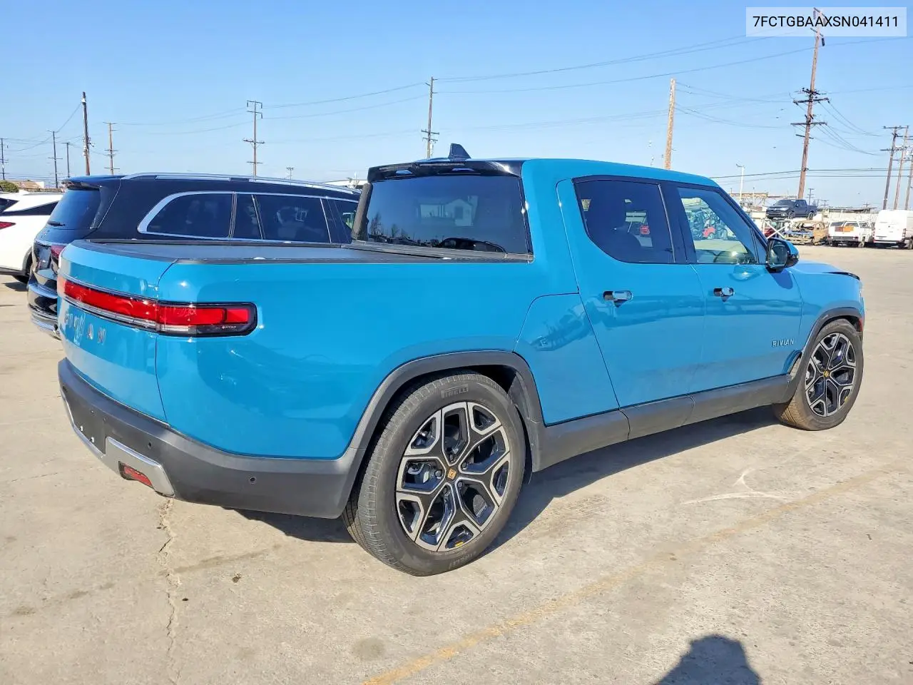 7FCTGBAAXSN041411 2025 Rivian R1T Adventure
