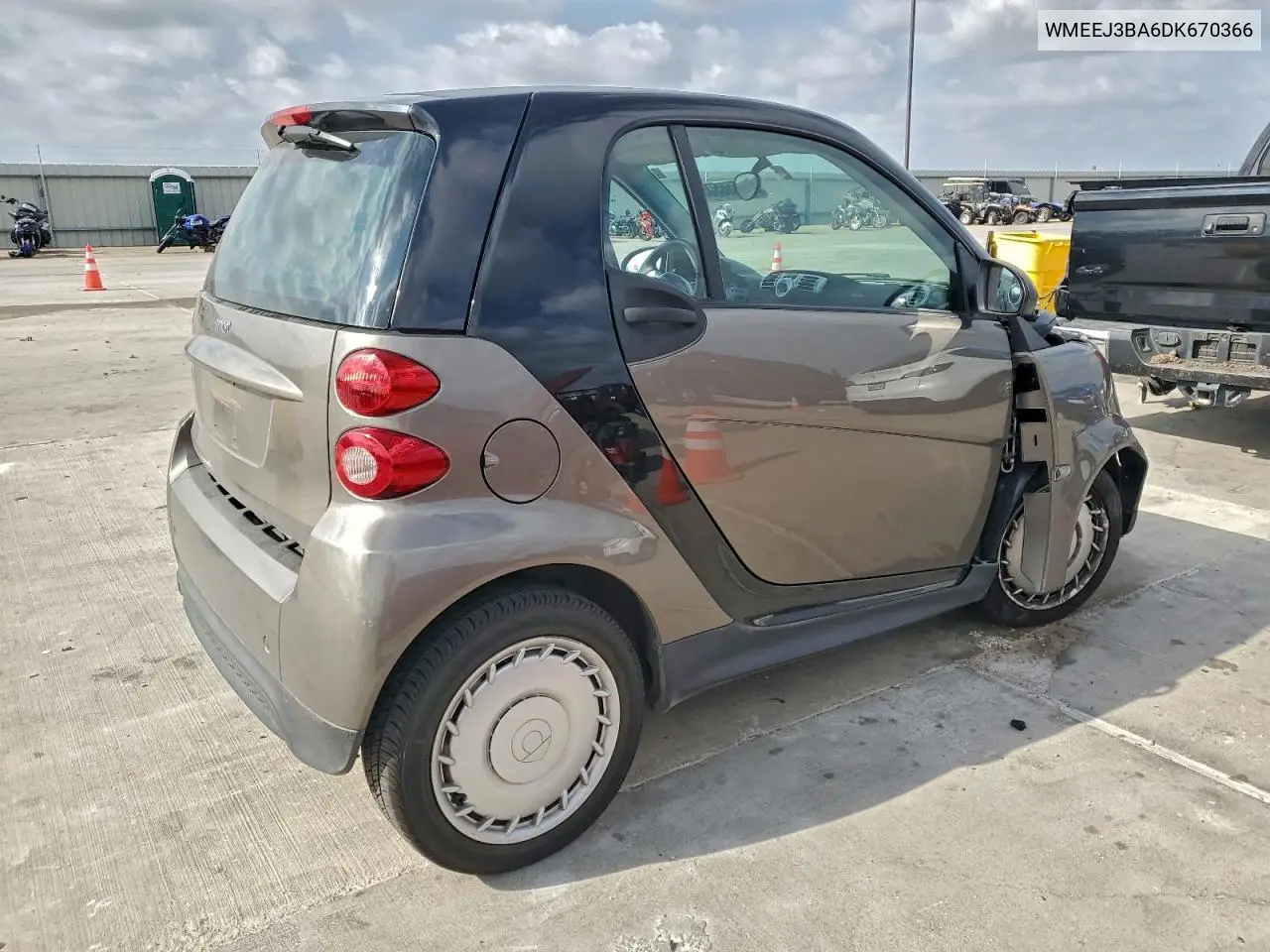 WMEEJ3BA6DK670366 2013 Smart Fortwo Pure