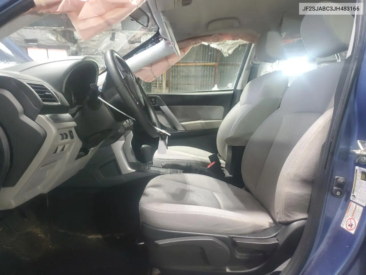 JF2SJABC3JH483166 2018 Subaru Forester 2.5I
