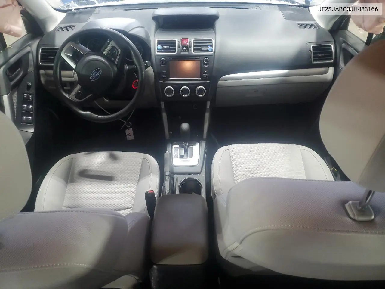 JF2SJABC3JH483166 2018 Subaru Forester 2.5I