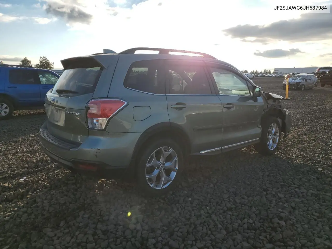 JF2SJAWC6JH587984 2018 Subaru Forester 2.5I Touring