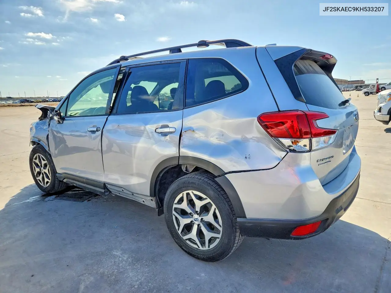 JF2SKAEC9KH533207 2019 Subaru Forester Premium