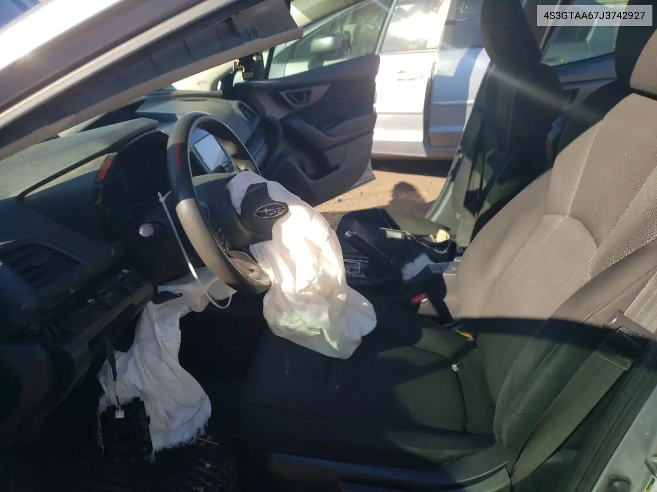 4S3GTAA67J3742927 2018 Subaru Impreza