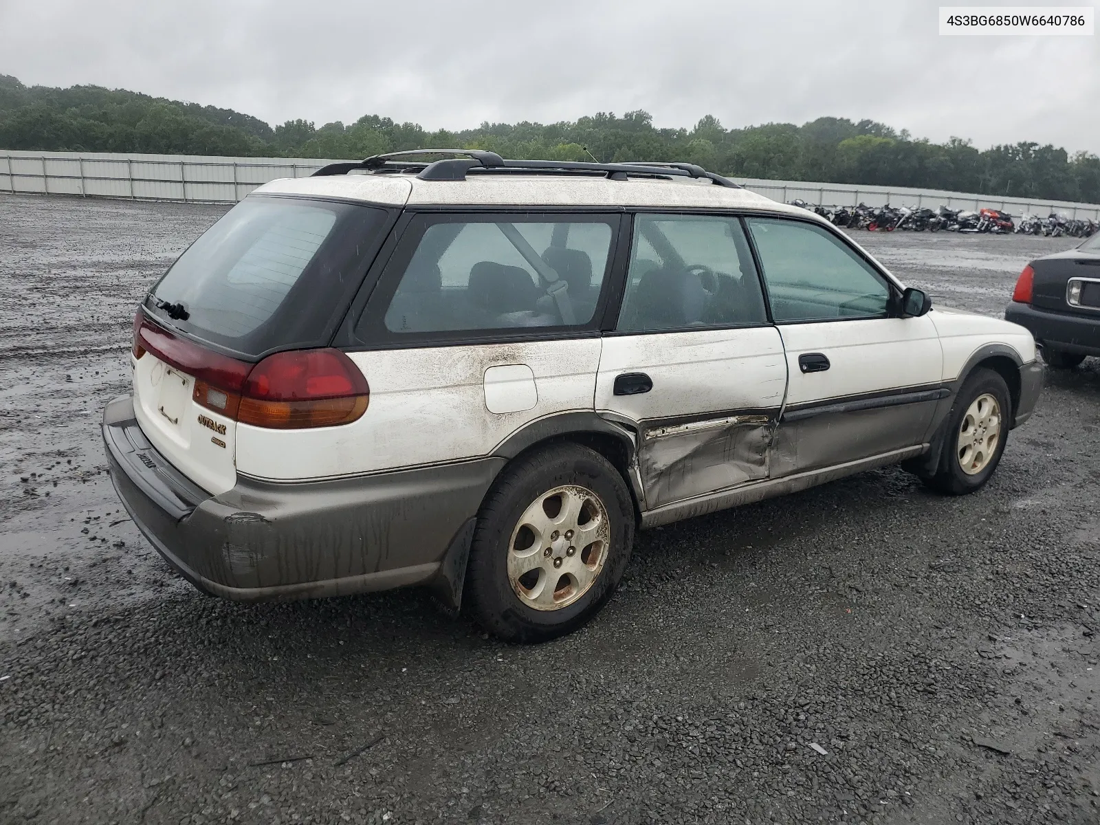 1998 Subaru Legacy 30Th Anniversary Outback VIN: 4S3BG6850W6640786 Lot: 64401744